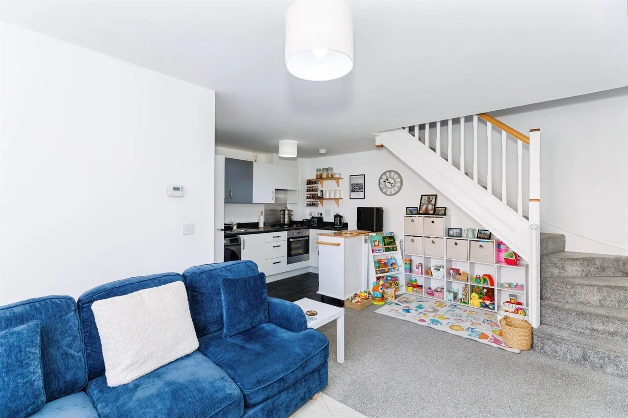 Neptune Road, Wellingborough, photo 3