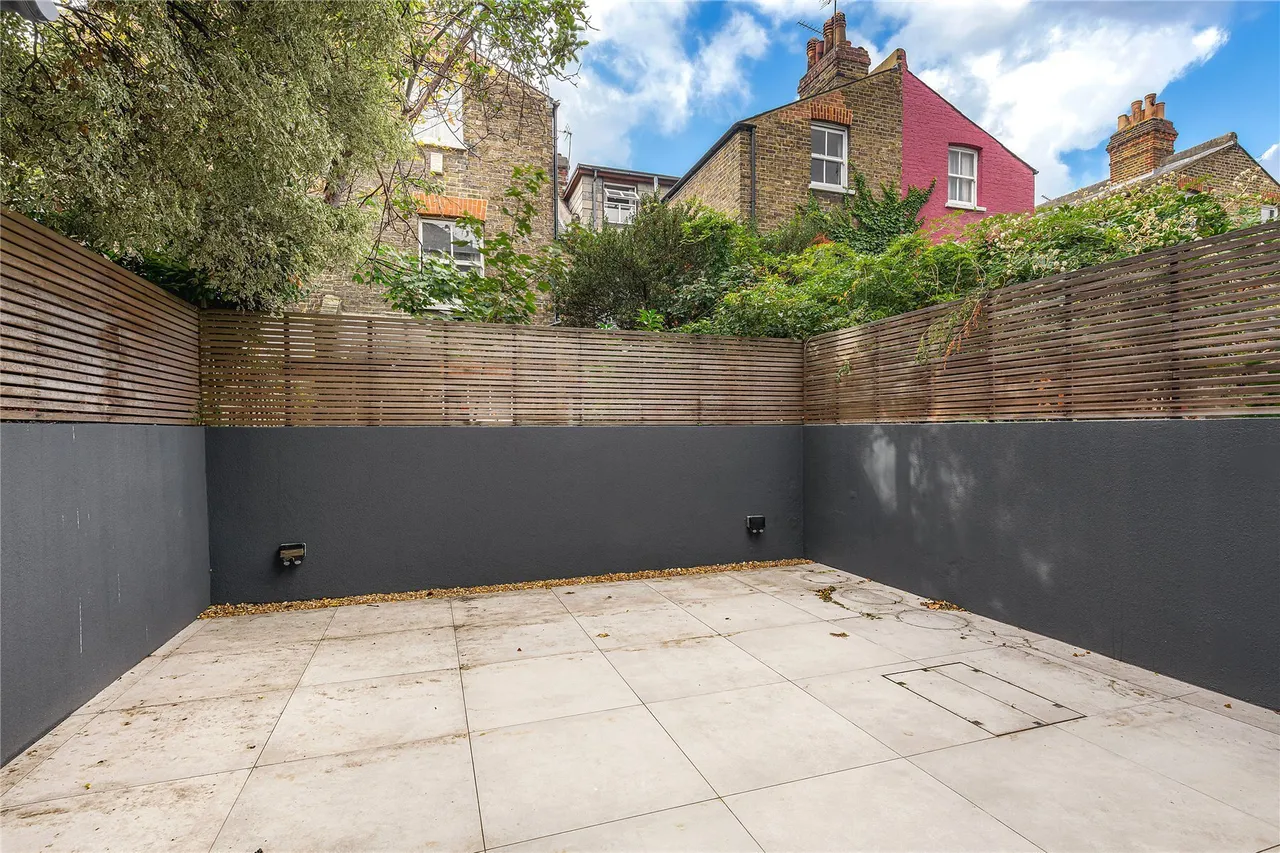 Cupar Road, London, SW11, photo 17