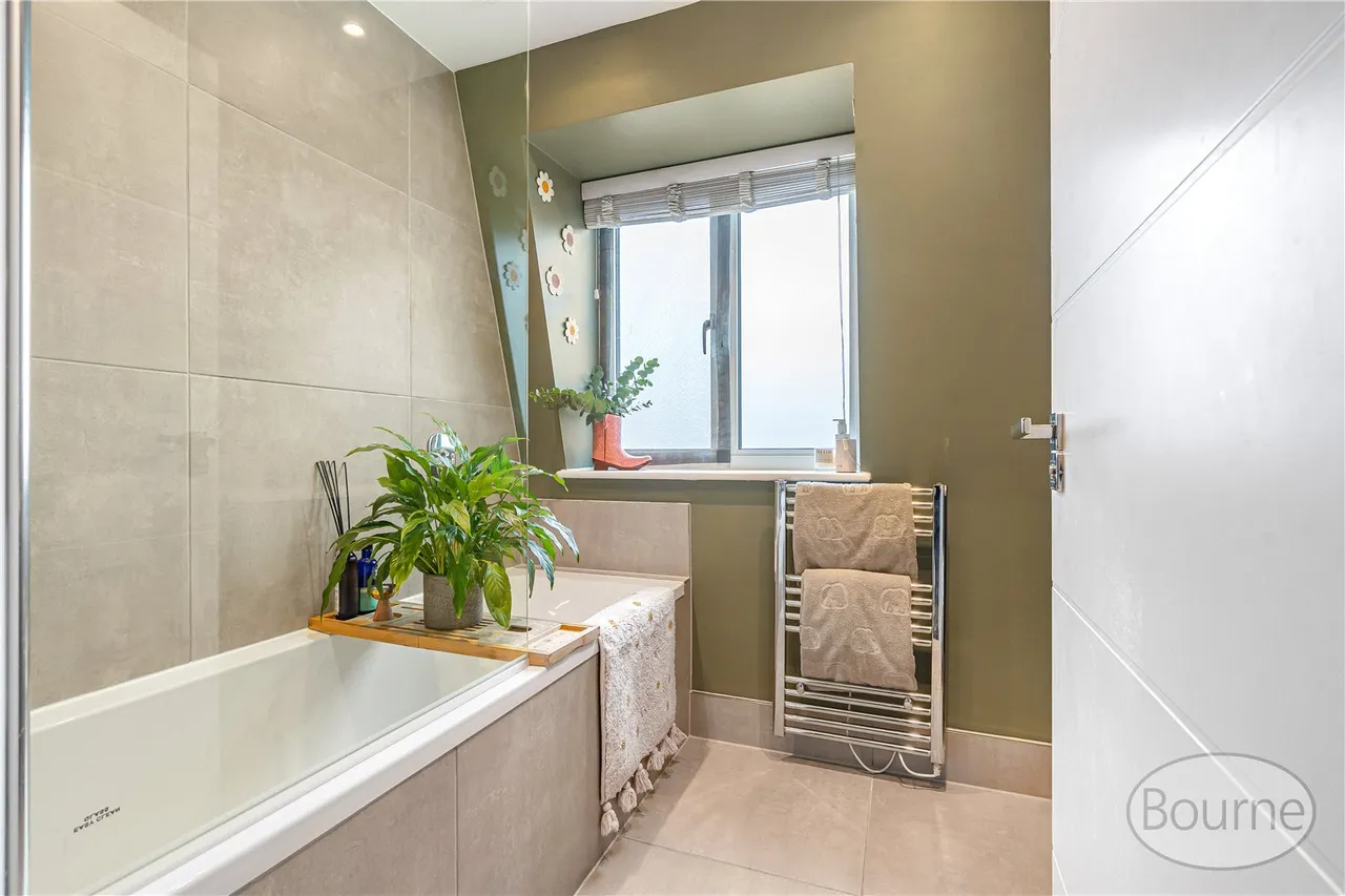 Chertsey Street, Guildford, GU1, photo 8