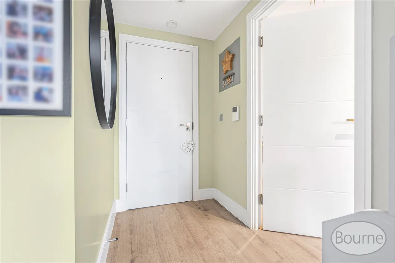 Chertsey Street, Guildford, GU1, photo 9