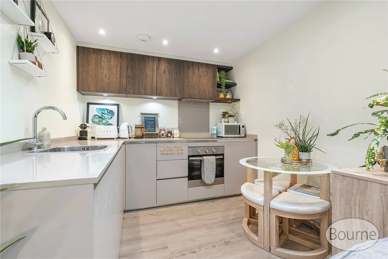 Chertsey Street, Guildford, GU1, photo 3