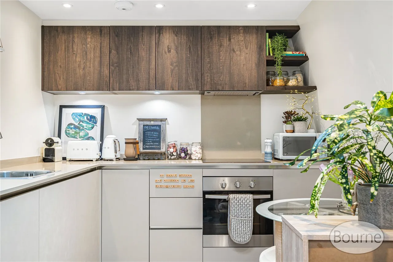 Chertsey Street, Guildford, GU1, photo 14