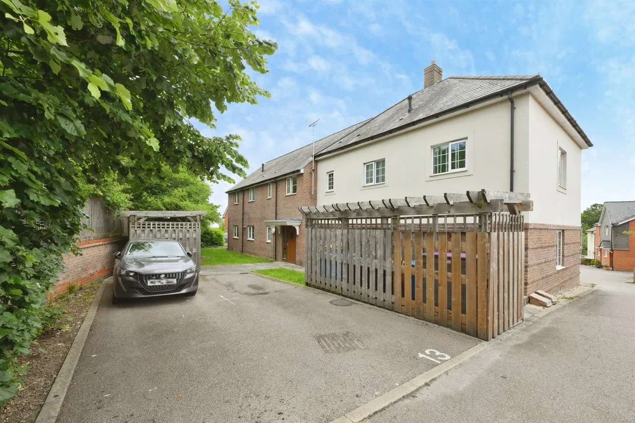 Clements Close, Puckeridge, Ware, photo 12