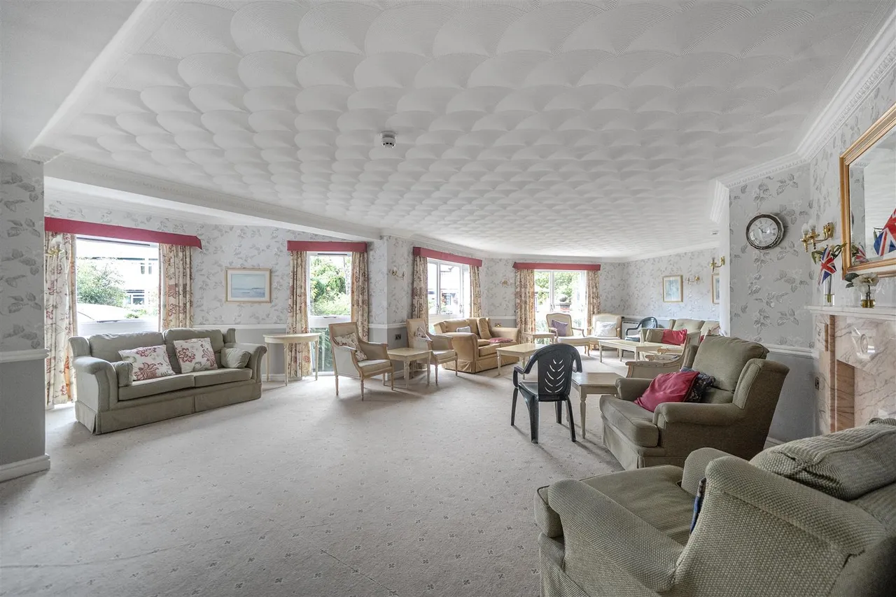 Hinderton Road, Neston, CH64, photo 10