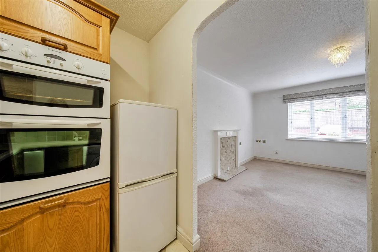 Hinderton Road, Neston, CH64, photo 5