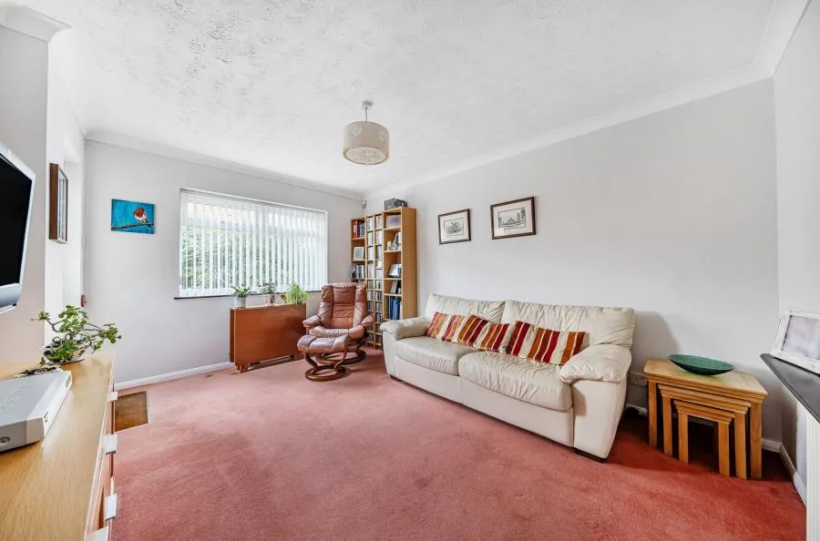 Mentmore Crescent, Dunstable, LU6, photo 4