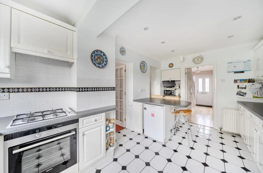 Mentmore Crescent, Dunstable, LU6, photo 7