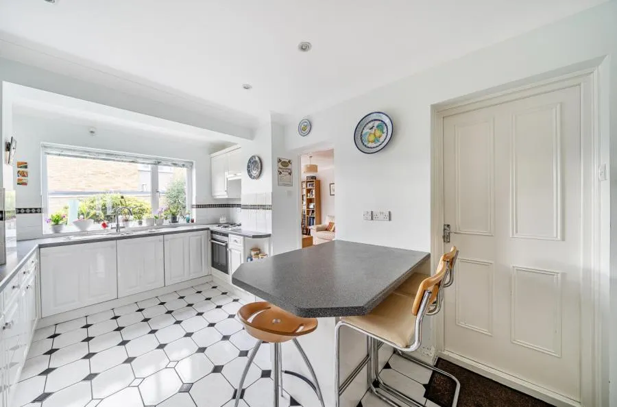 Mentmore Crescent, Dunstable, LU6, photo 16