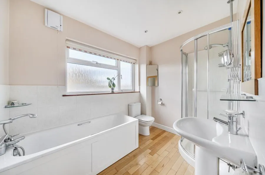 Mentmore Crescent, Dunstable, LU6, photo 9
