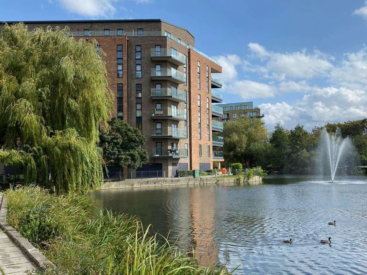2 bed flat to rent, William Mundy Way, Windsor Block, DA1