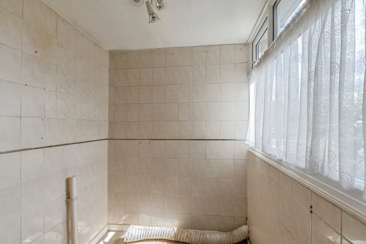 Chesterford Gardens, Basildon, SS14, photo 3