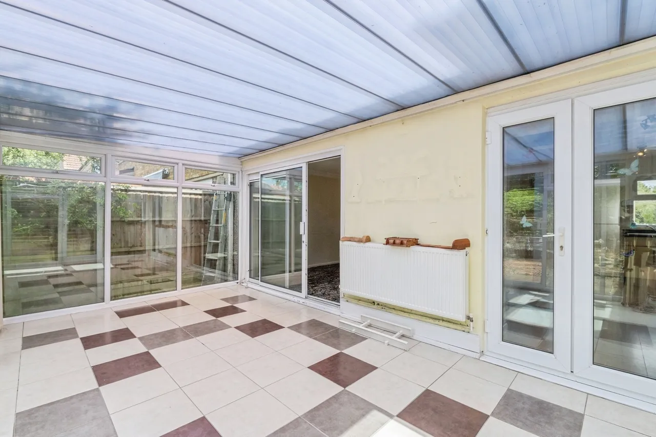 Chesterford Gardens, Basildon, SS14, photo 13