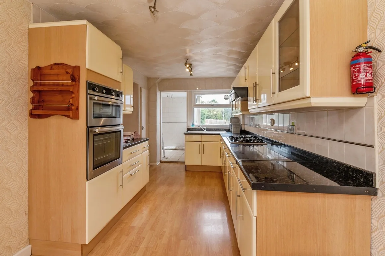 Chesterford Gardens, Basildon, SS14, photo 4