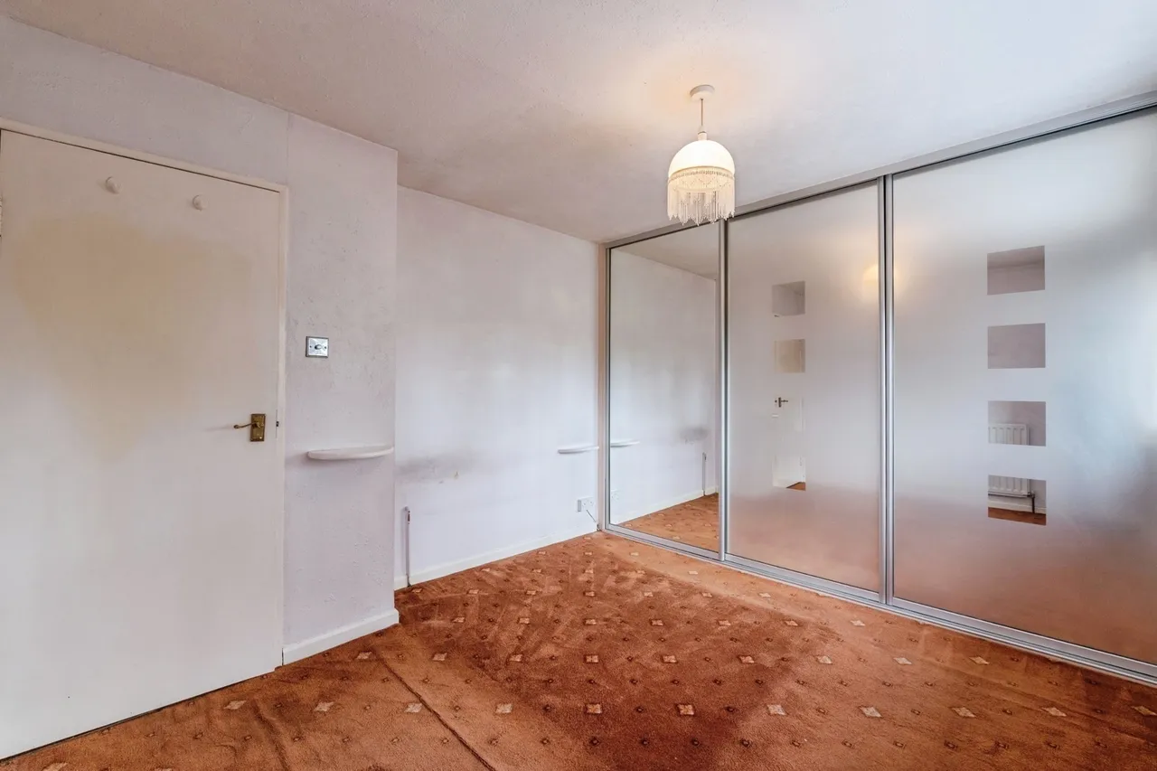 Chesterford Gardens, Basildon, SS14, photo 9