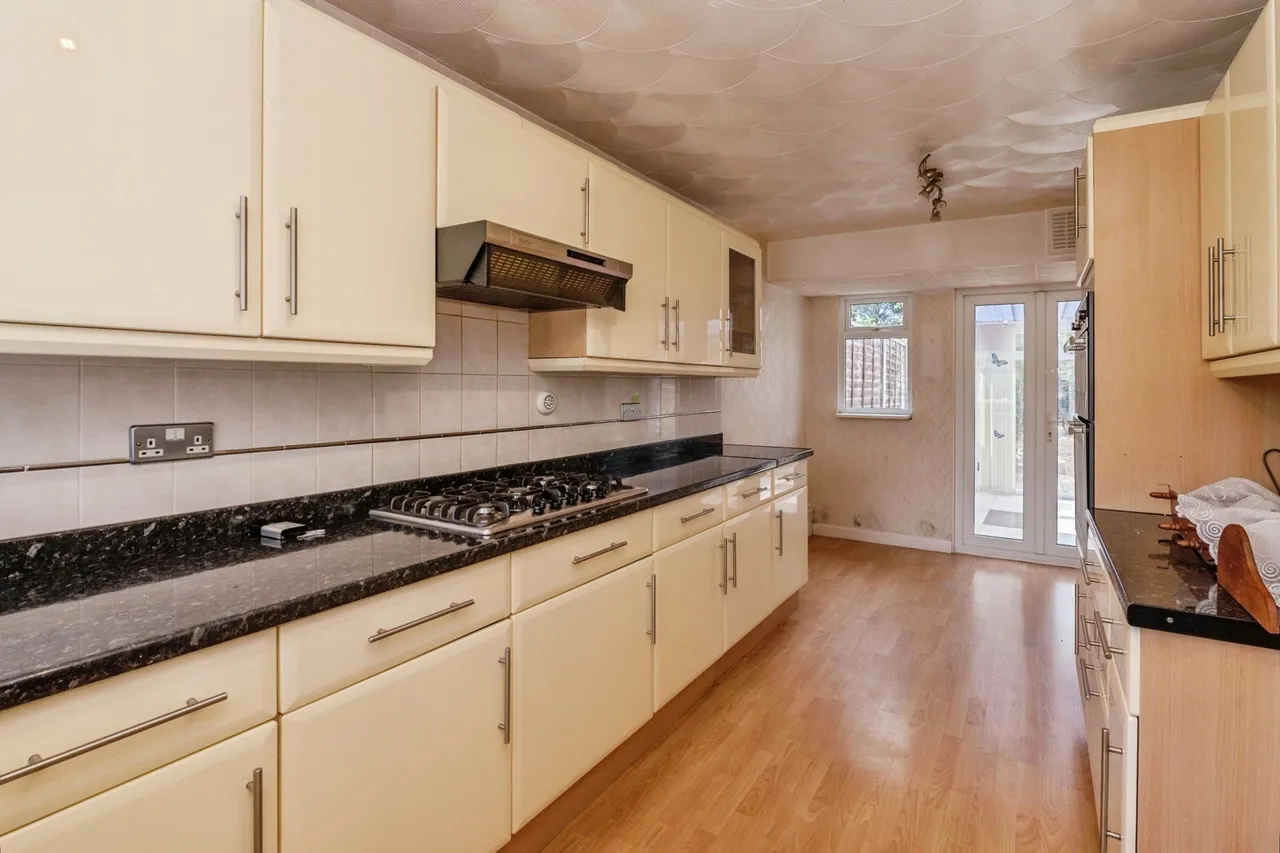 Chesterford Gardens, Basildon, SS14, photo 14