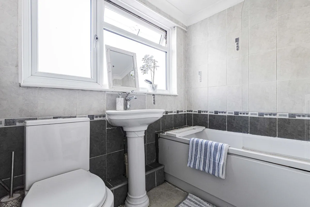 Overstand Close, Beckenham, BR3, photo 12