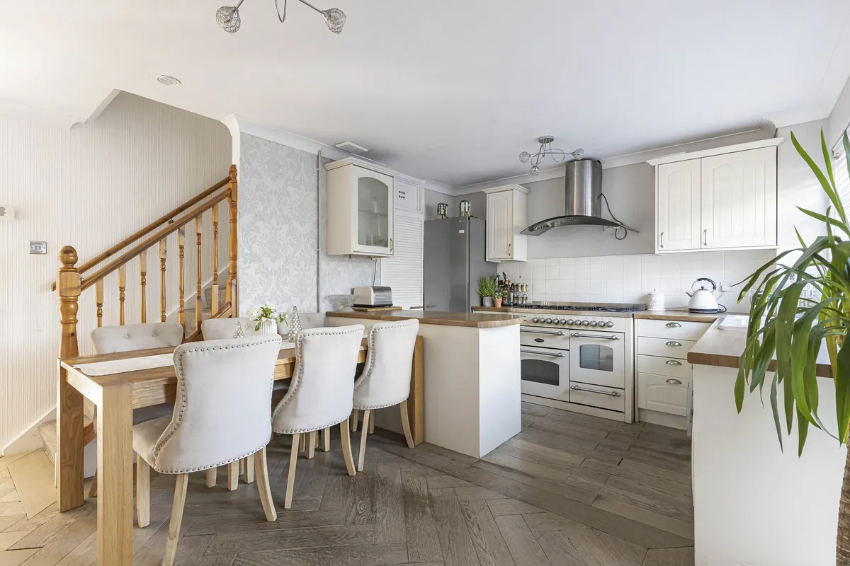 Overstand Close, Beckenham, BR3, photo 3