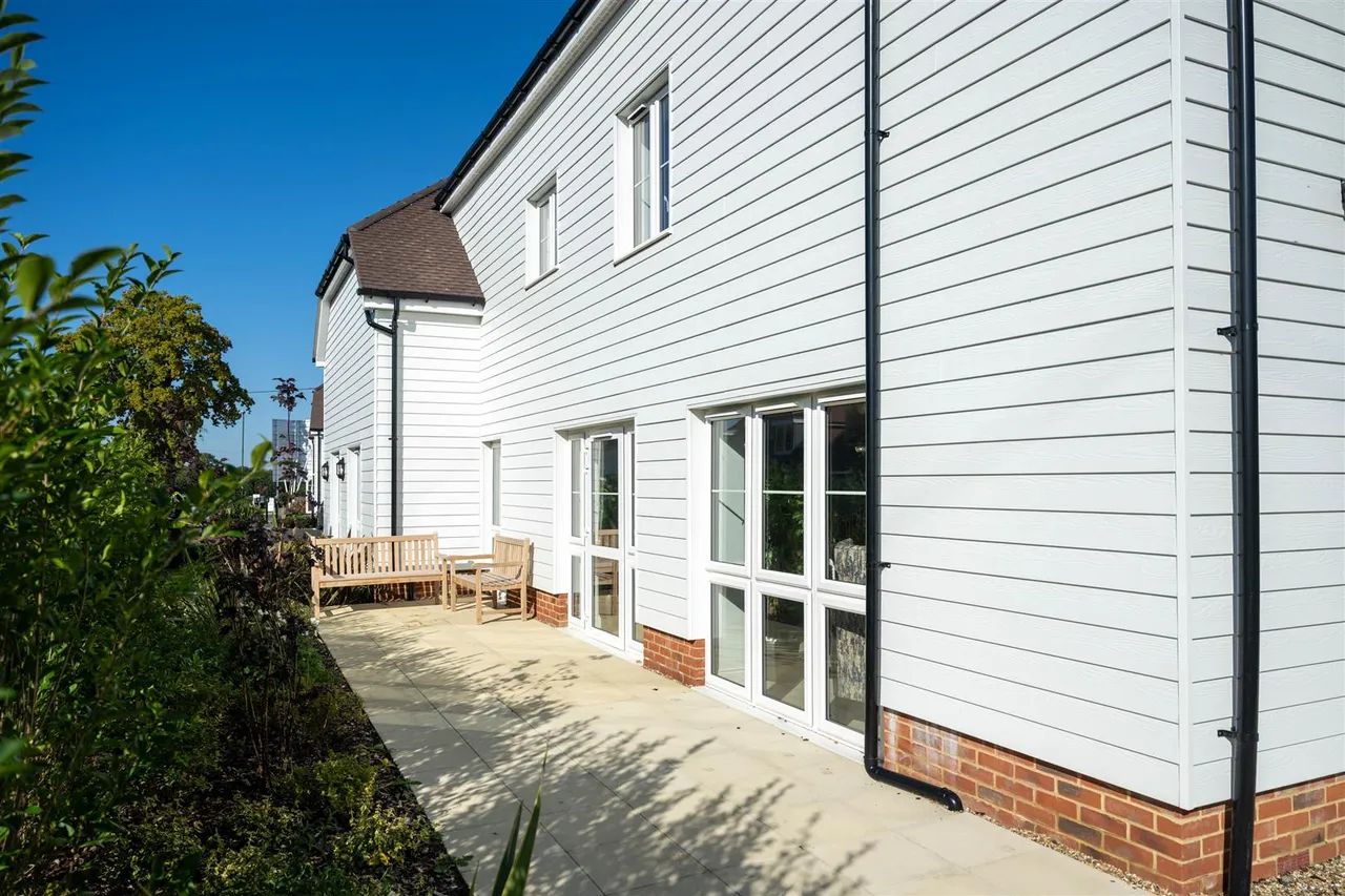 Worthing Road, Southwater, RH13, photo 10