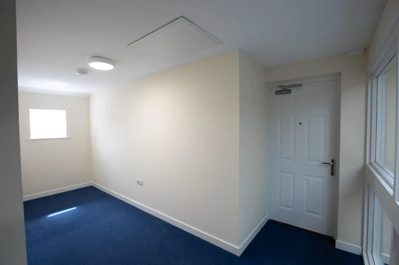 Cloatley Crescent, Royal Wootton Bassett, photo 8