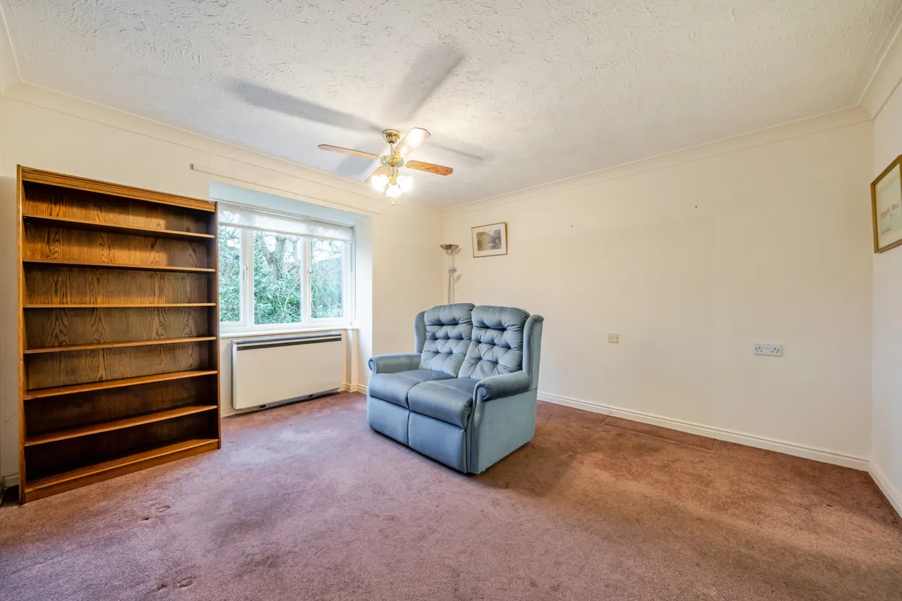 Du Cros Drive, HA7, photo 13