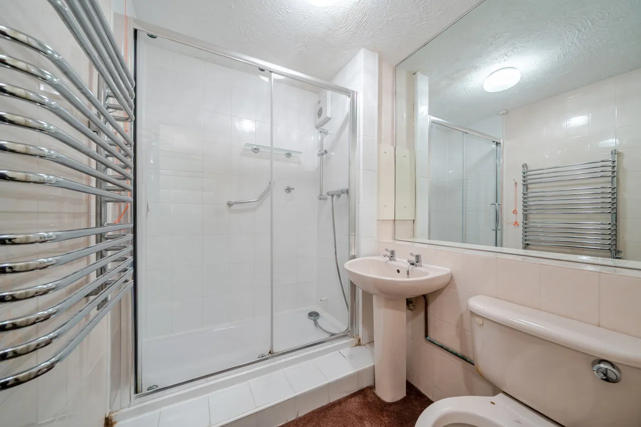 Du Cros Drive, HA7, photo 8