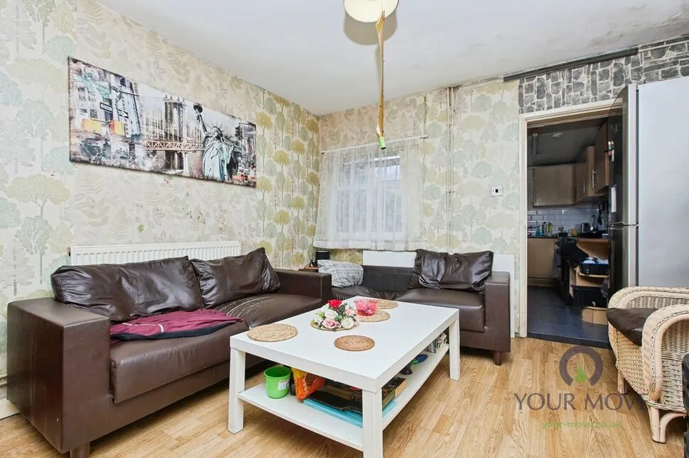 Victoria Crescent, Burton-on-Trent, Staffordshire, DE14, photo 4