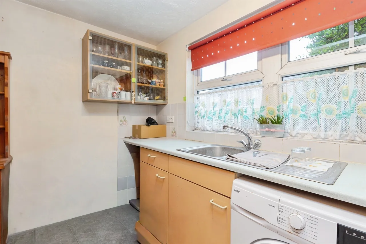 Rowan Close, Aylesbury, HP21, photo 3