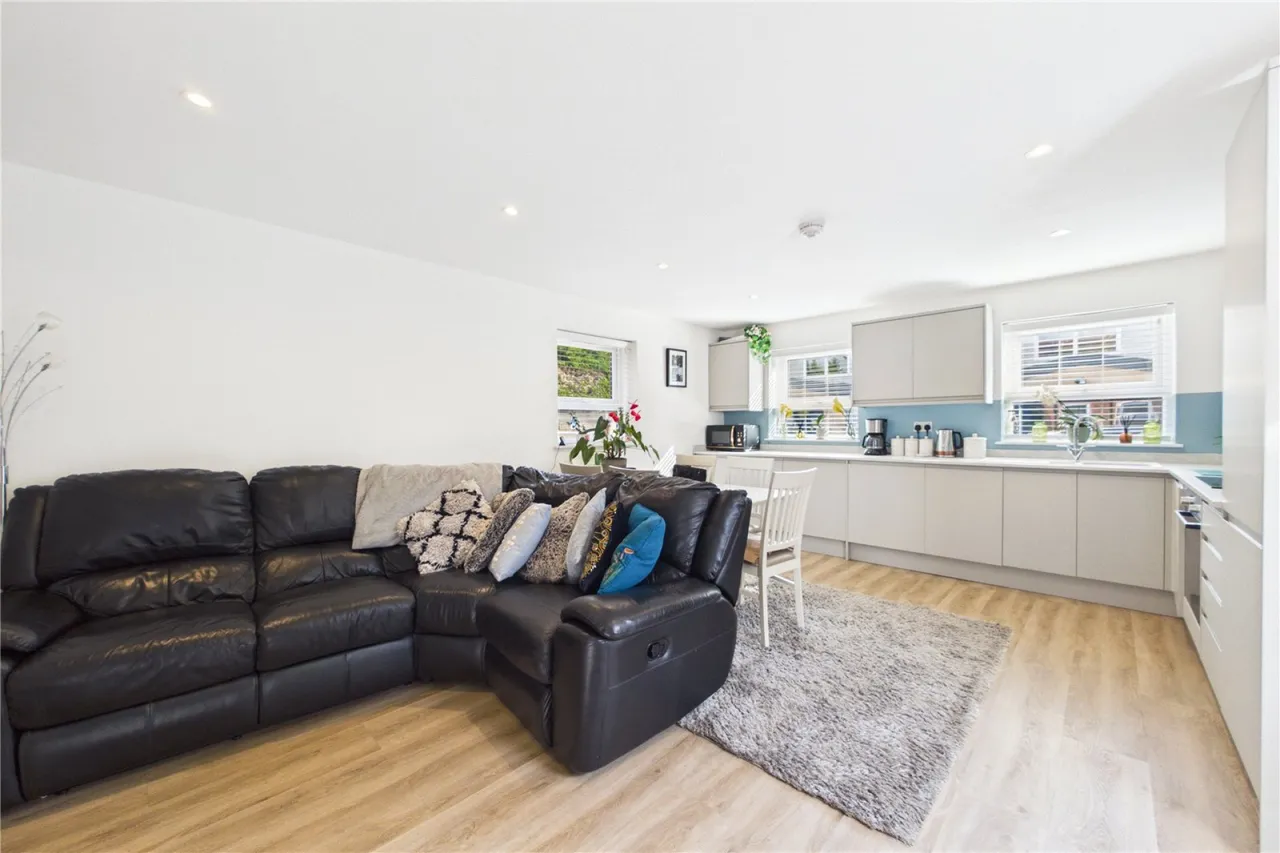 Hyde End Road, Spencers Wood, RG7, photo 4