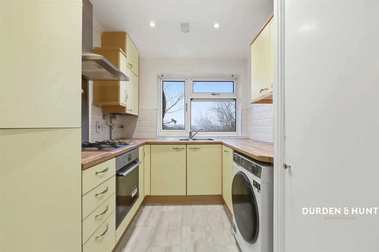 Albert Road, Buckhurst Hill, IG9, photo 4