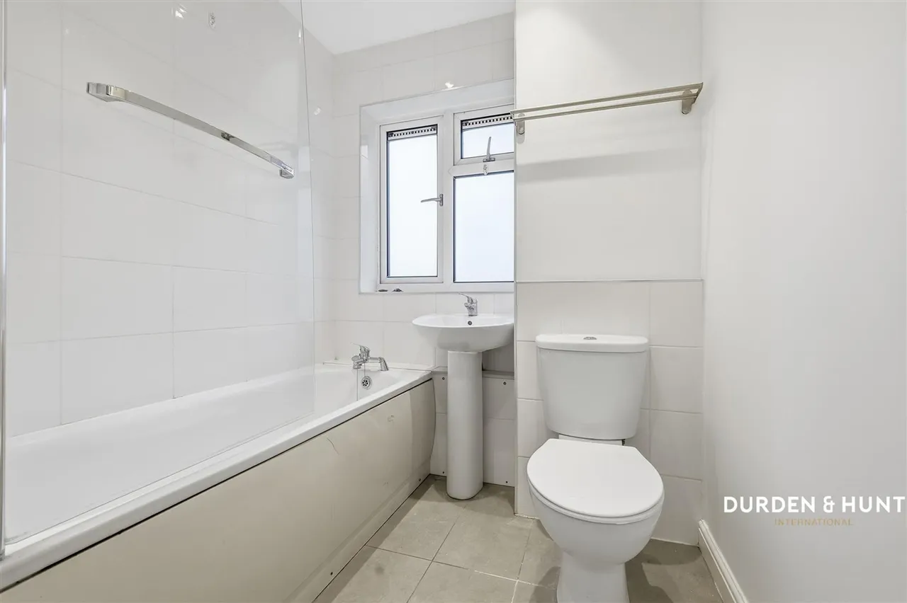 Albert Road, Buckhurst Hill, IG9, photo 9