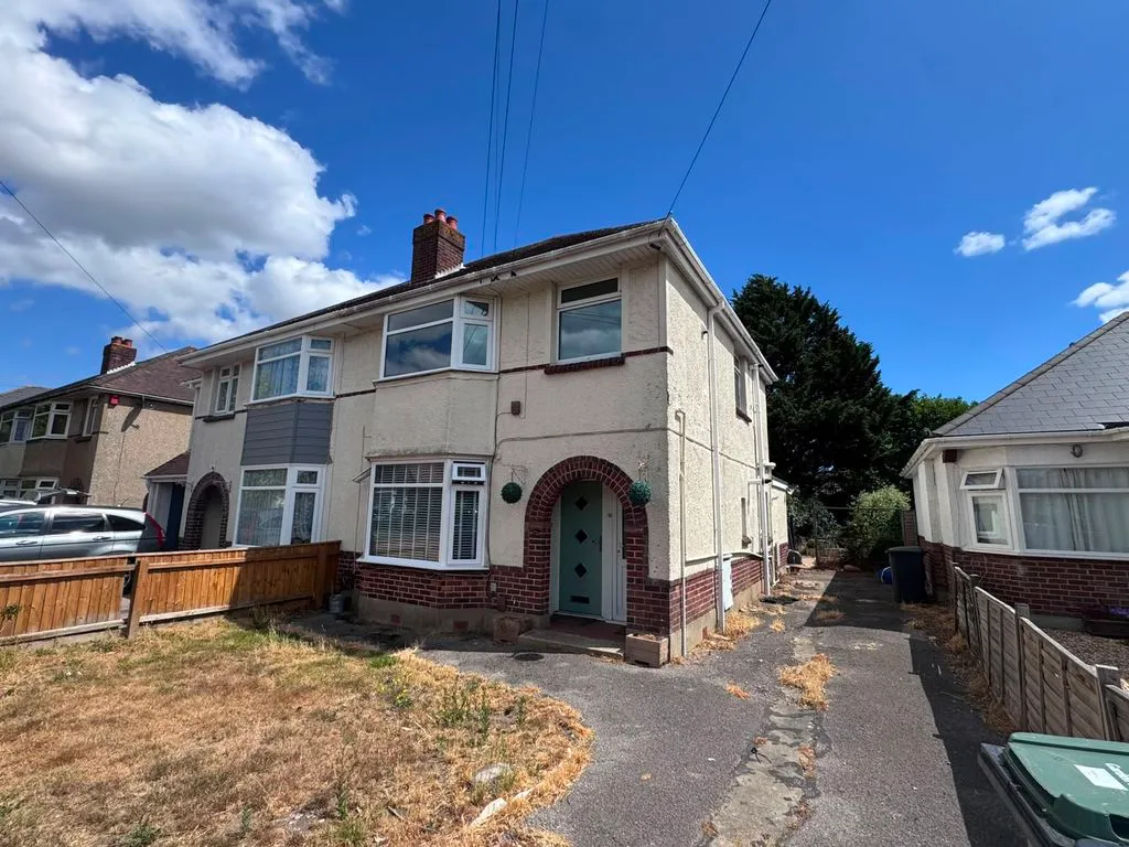 Claremont Avenue, Bournemouth BH9 3HD, photo 2