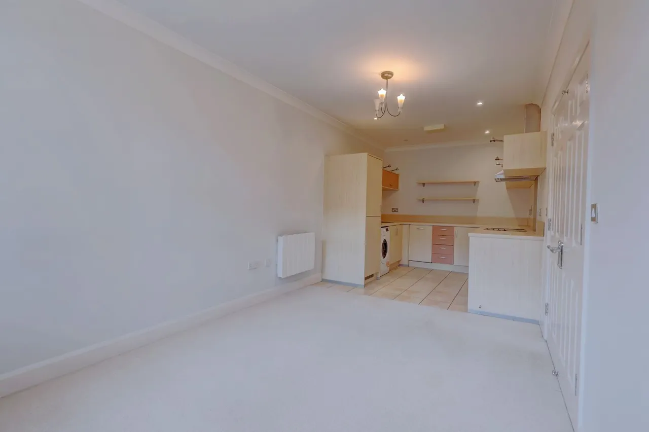 De Havilland Drive, Hazlemere, HP15, photo 7