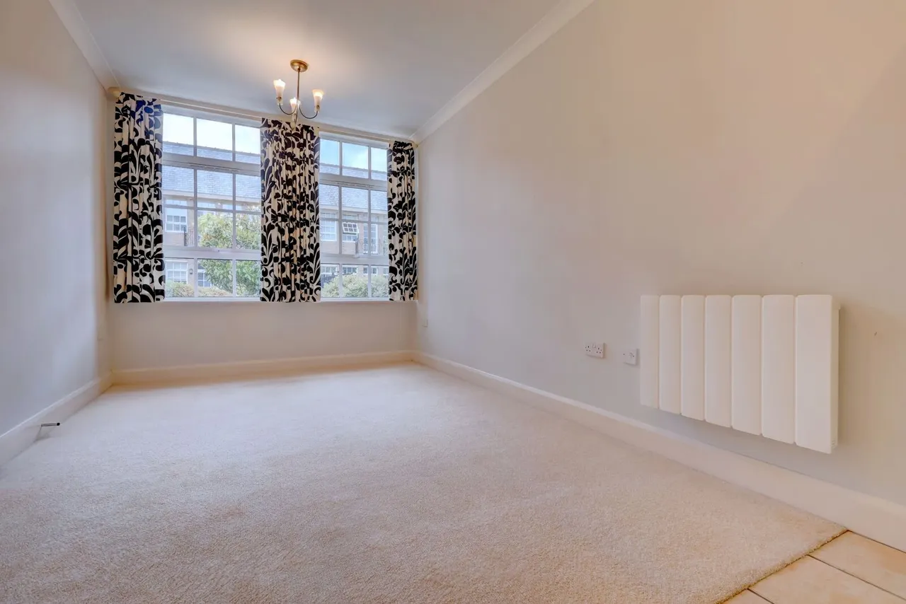 De Havilland Drive, Hazlemere, HP15, photo 6