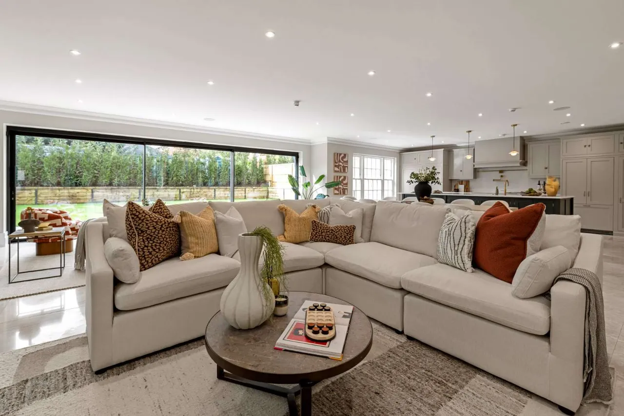 Woodside Road, Cobham, Surrey, KT11 2QR, photo 6