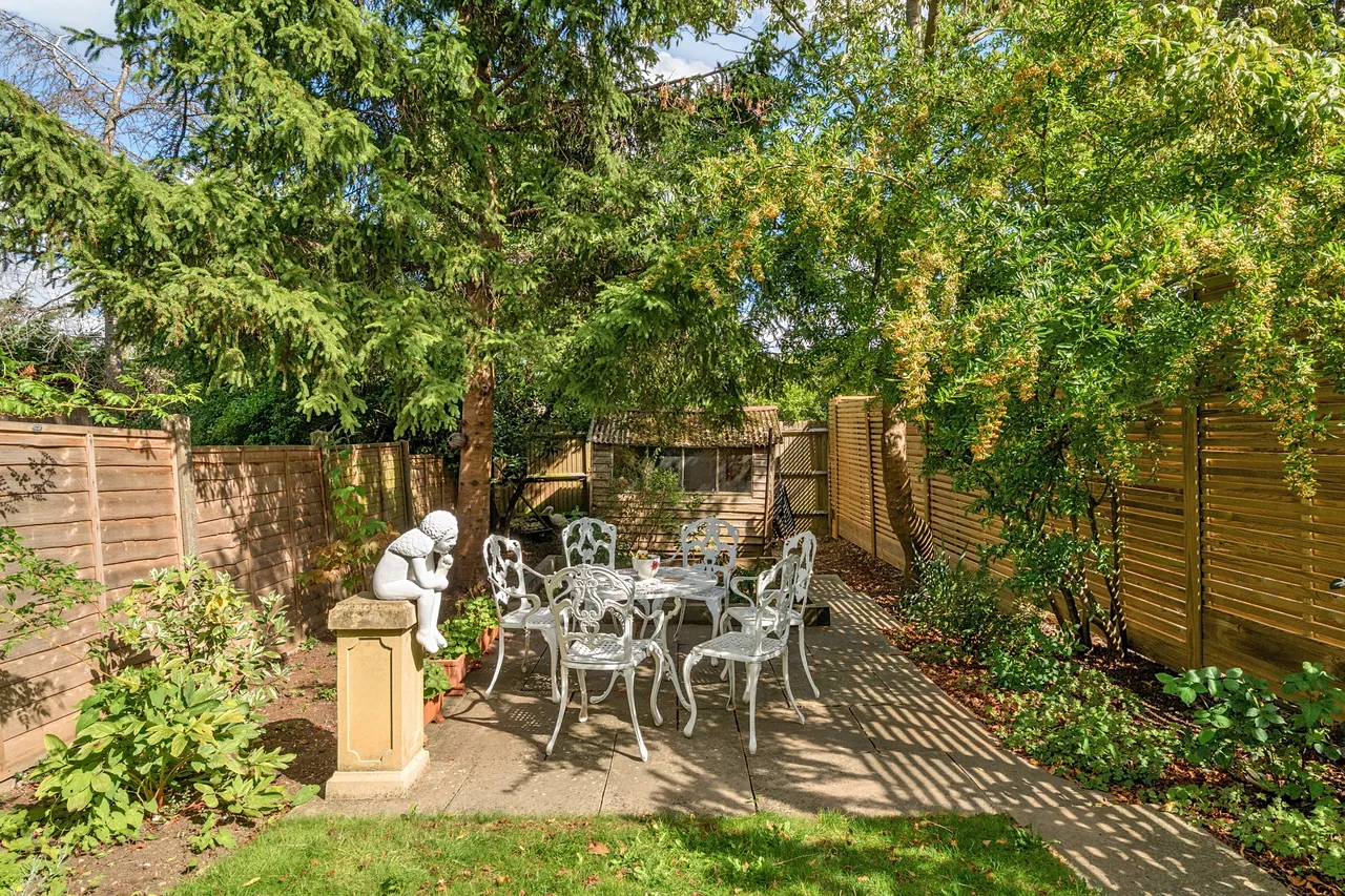 Rosebery Road, London, N10, photo 13