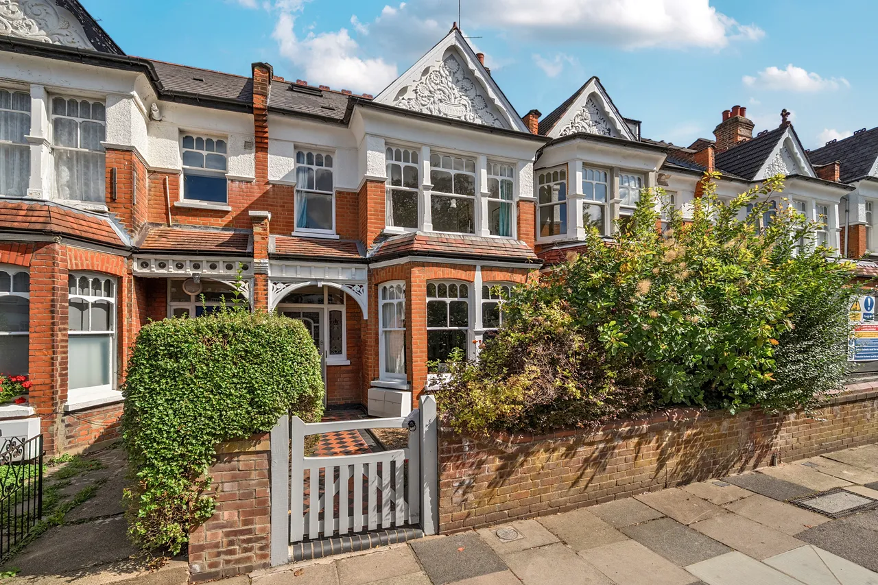 2 bed flat for sale, Rosebery Road, London, N10