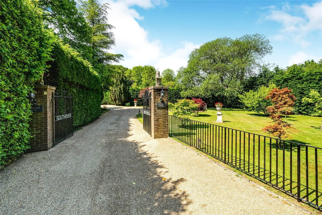 Spring Lane, Burwash, TN19, photo 14
