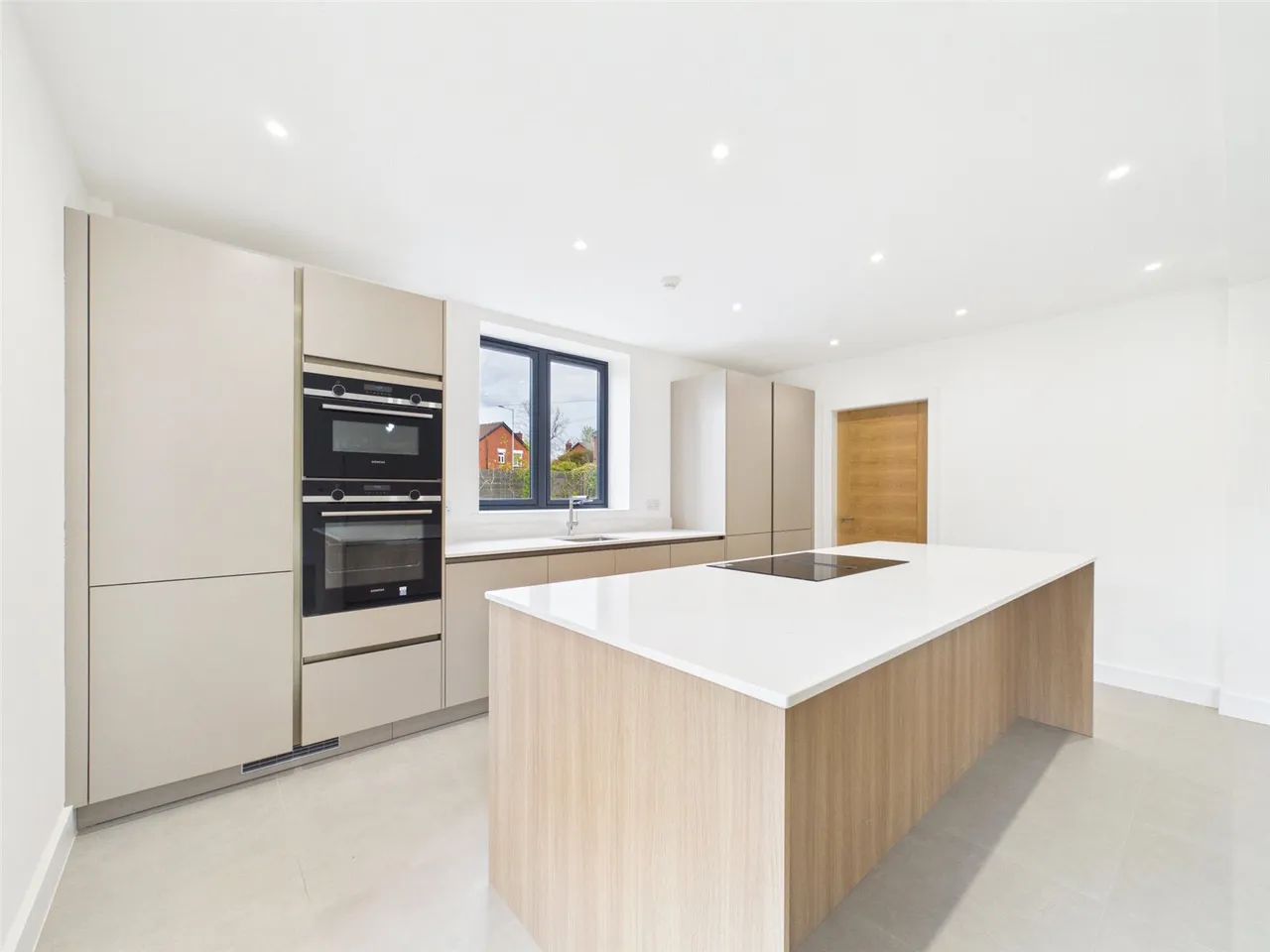 Mile End Lane, Stockport, Greater Manchester, SK2 6BP, photo 3