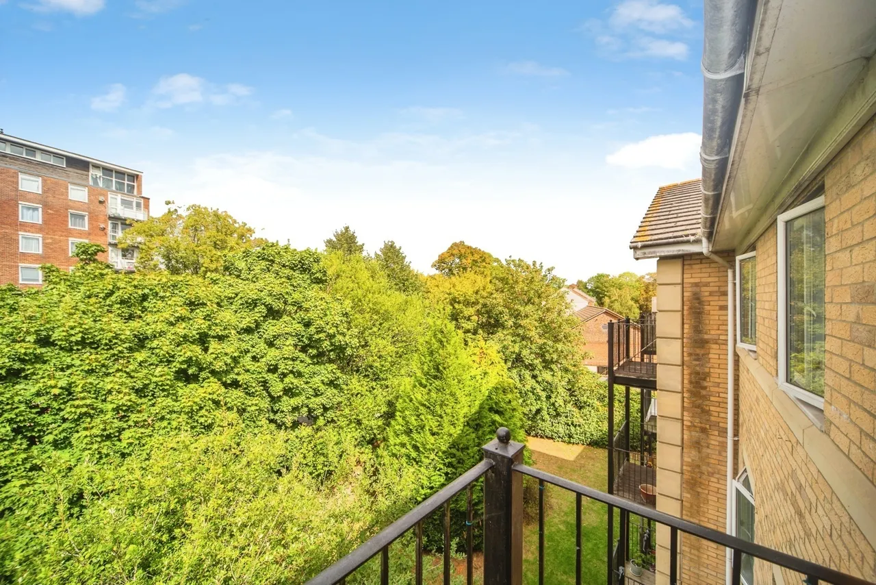 Channon Court, The Dell, SO15, photo 9