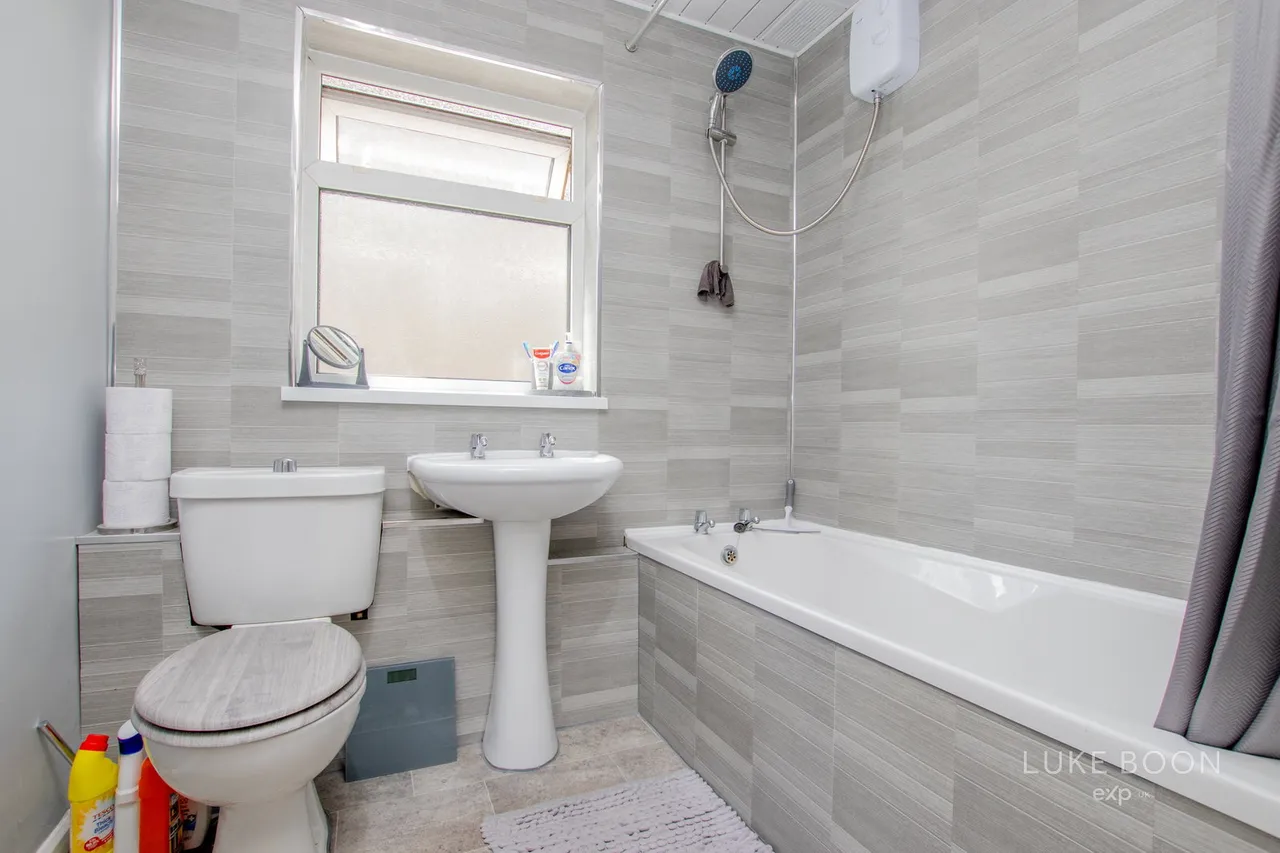 Wardlow Gardens, Crownhill, PL6, photo 12
