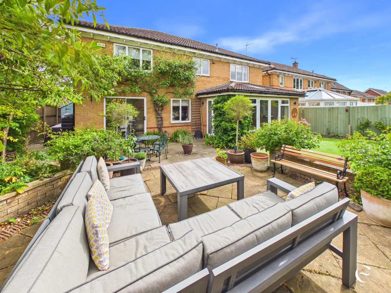 Priory Gardens, Stamford, PE9 2EG, photo 22