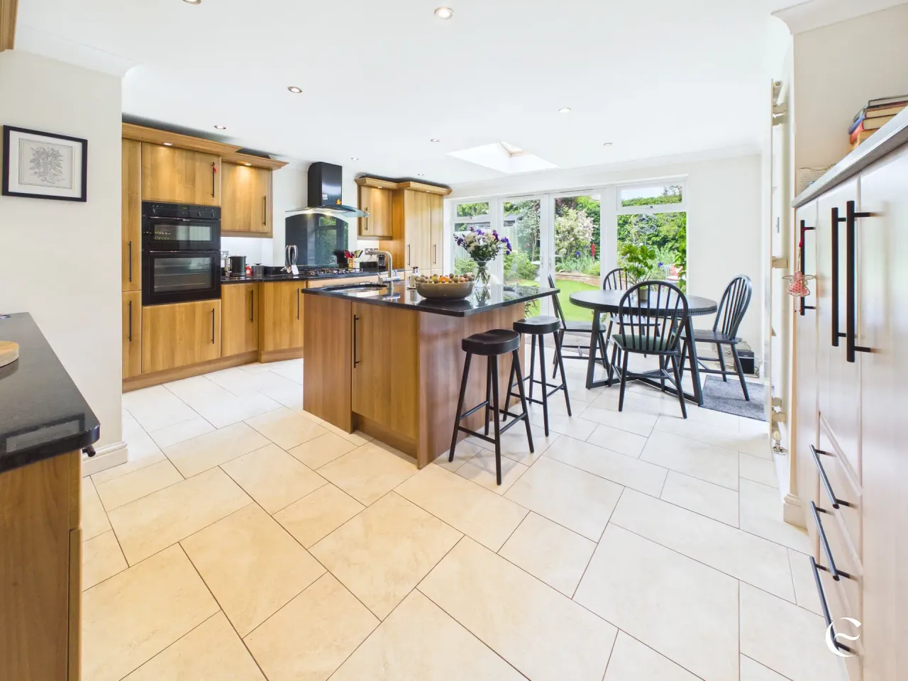 Priory Gardens, Stamford, PE9 2EG, photo 4