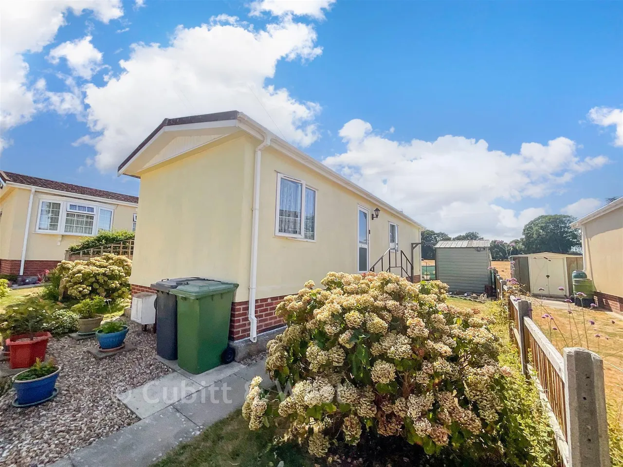 2 bed park home for sale, Broadway Park, The Causeway, GU31
