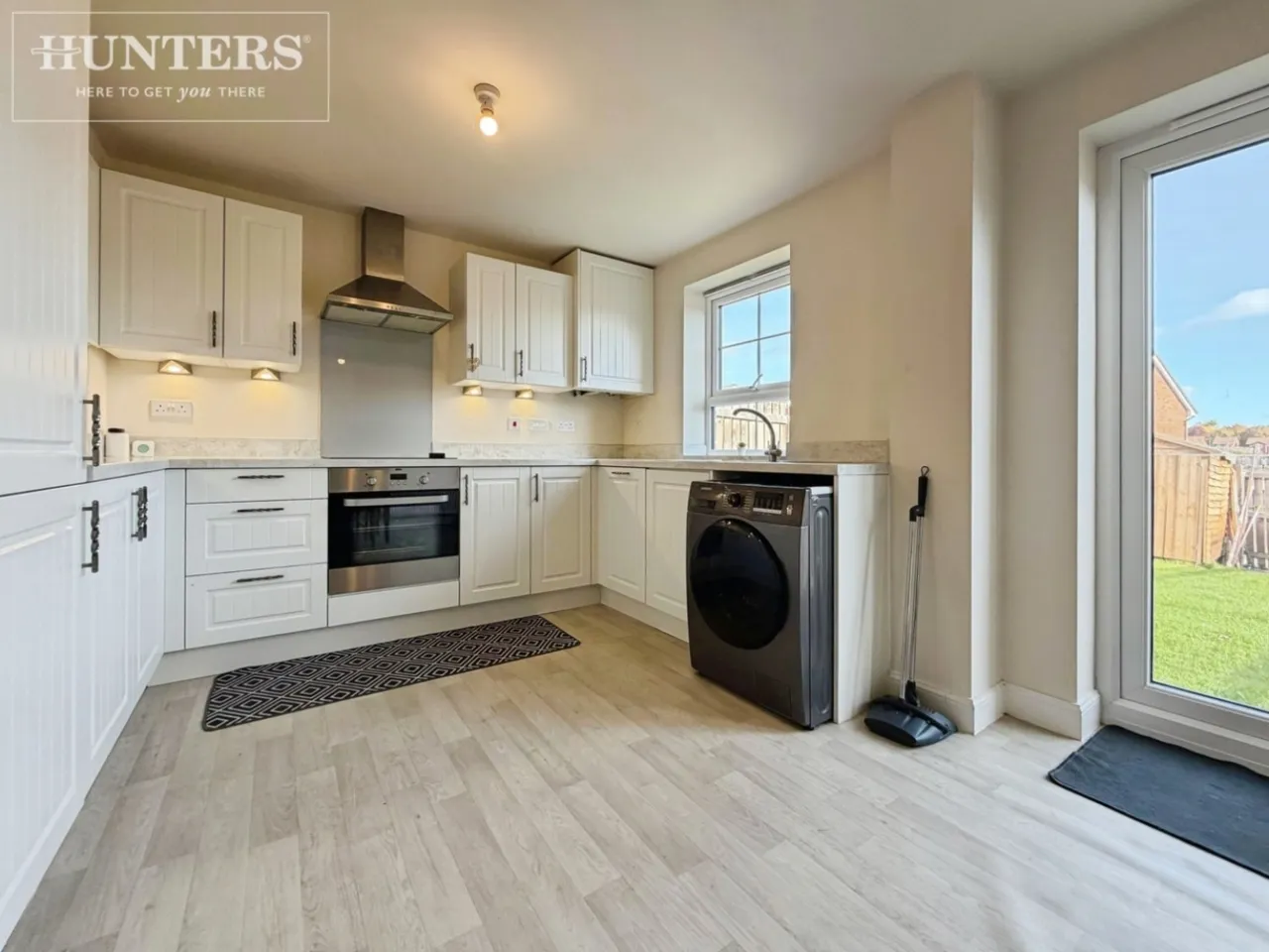 Newland Avenue, Cudworth, S72, photo 5