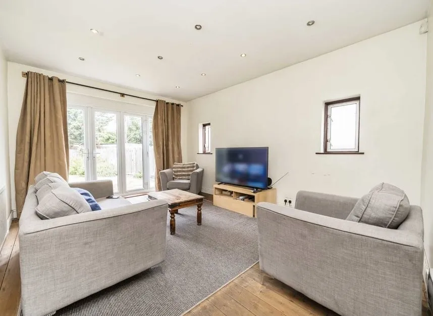 Station Road, Hendon, NW4, photo 2