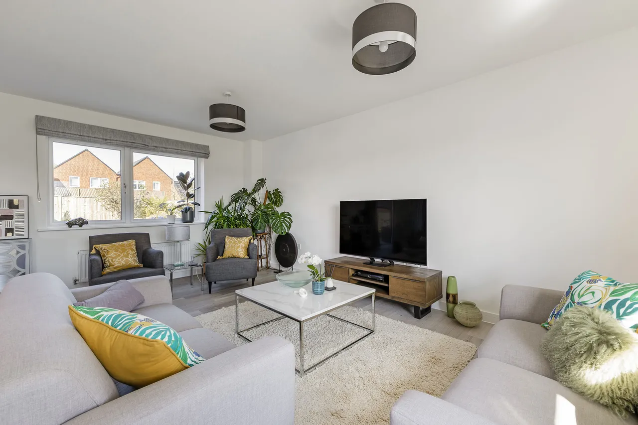 Romaine Road, Cranleigh, GU6, photo 6