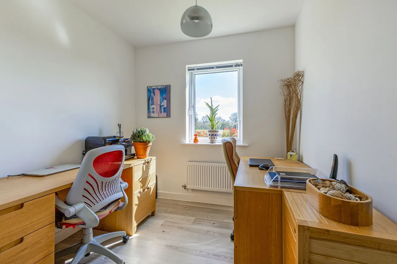 Romaine Road, Cranleigh, GU6, photo 11