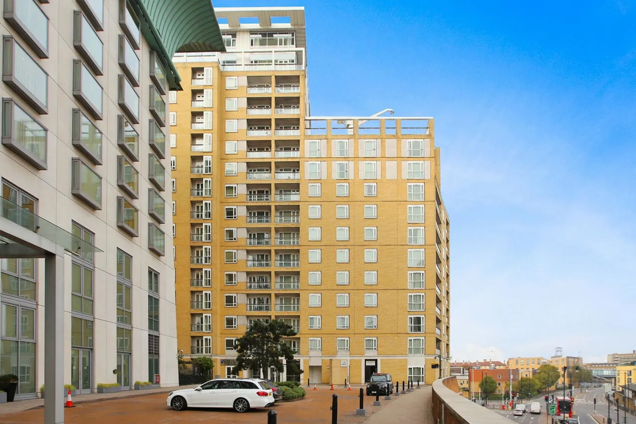 2 bed flat to rent — Westferry Circus, London, E14 8RW