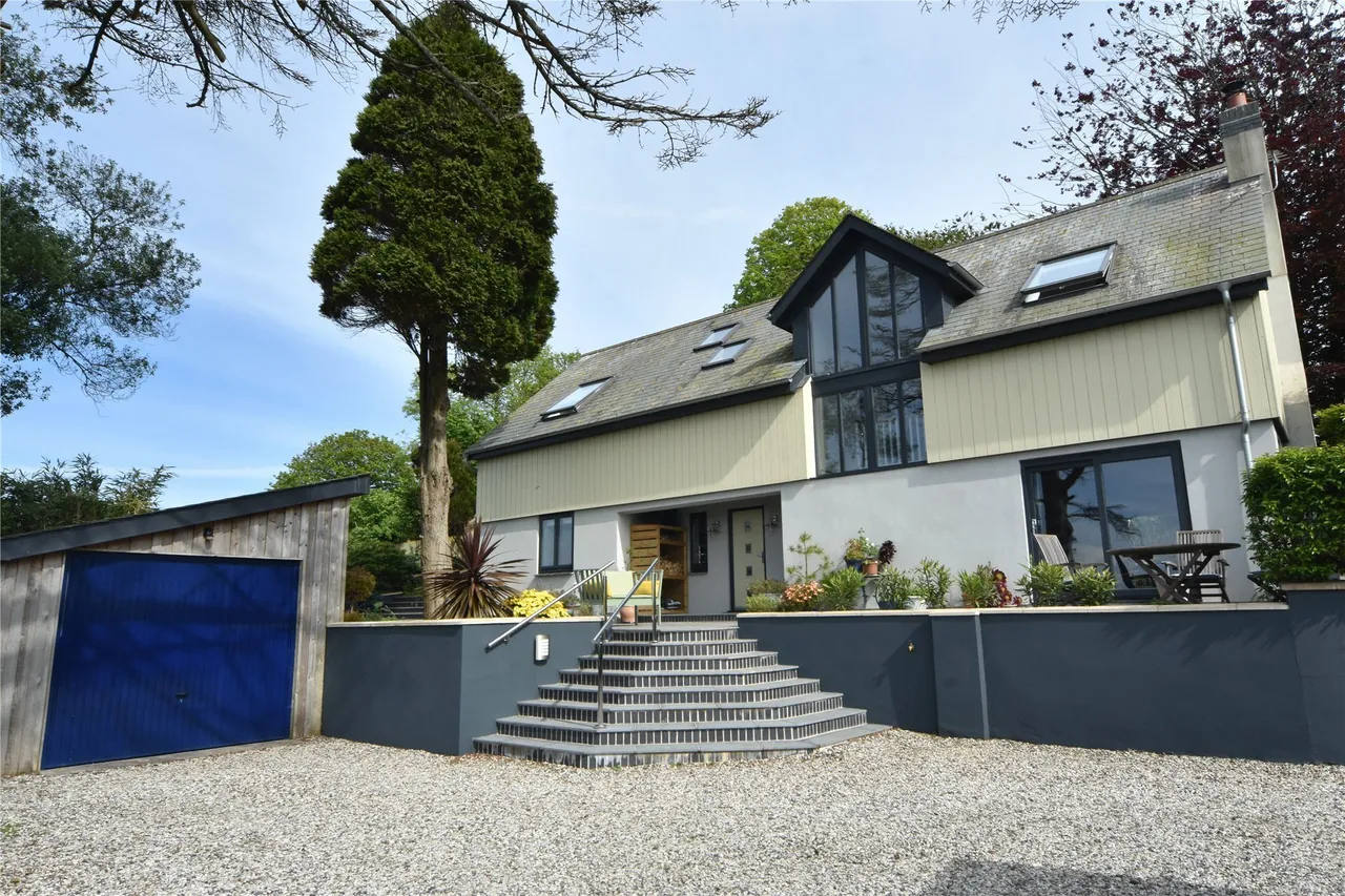 4 bed property for sale, Castor Road, Brixham, TQ5