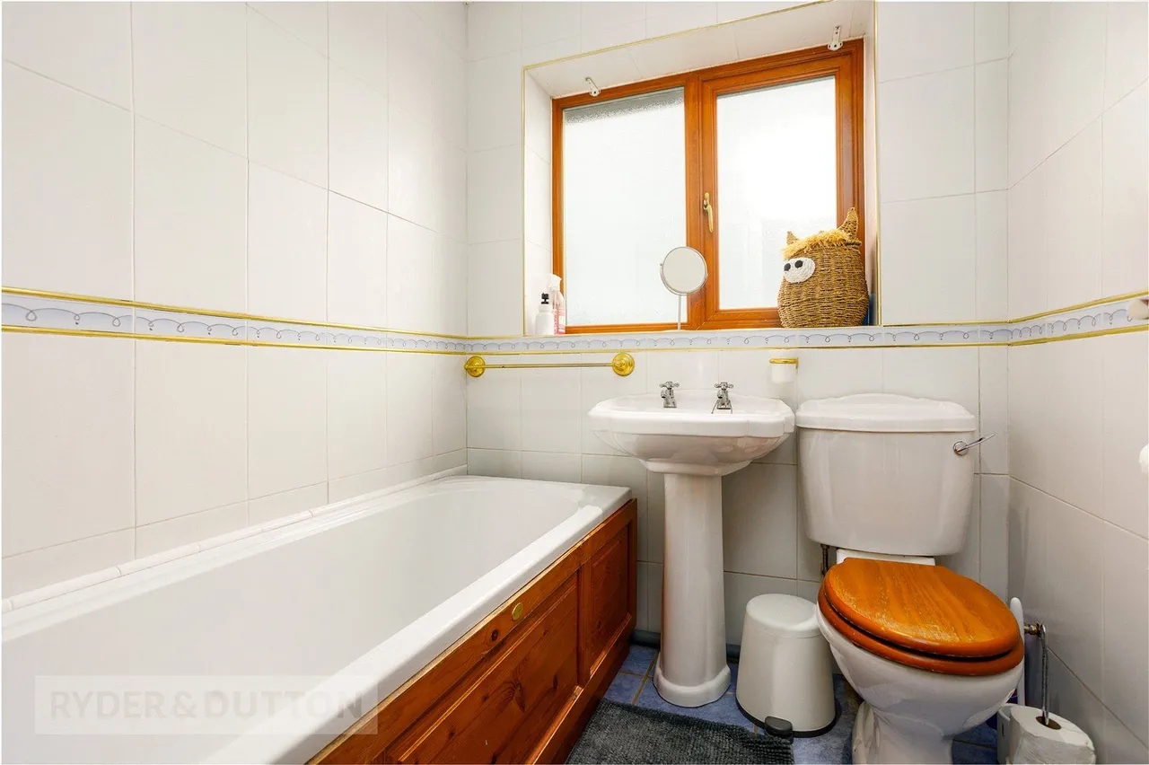 Woodmeadow Court, Mossley, OL5, photo 17